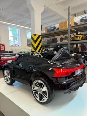 Дитячий електромобіль Audi RS e-tron GT чорний