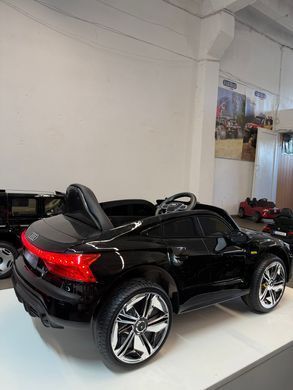 Дитячий електромобіль Audi RS e-tron GT чорний