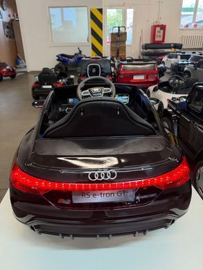 Дитячий електромобіль Audi RS e-tron GT чорний