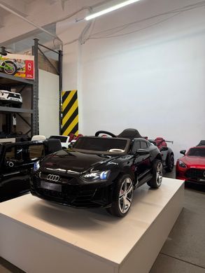 Дитячий електромобіль Audi RS e-tron GT чорний