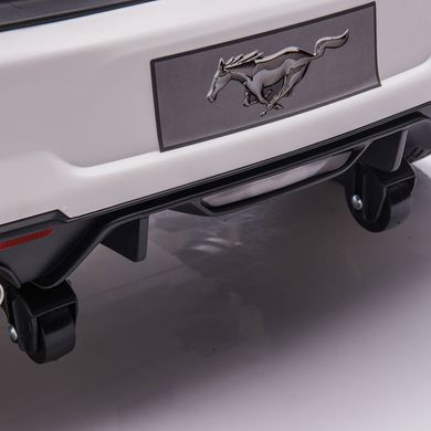 Ford Mustang GT 24V Drift Edition белый