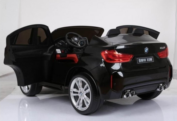 Двухместный BMW X6M. Чёрный лак (автопокраска)