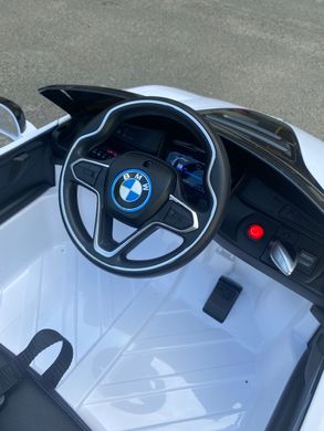 Дитячий елктромобіль BMW i8 Coupe білий