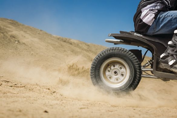 Квадроцикл с пневмоколёсами Razor Dirt Quad 2019 (USA)
