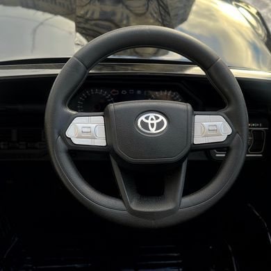 Джип Toyota Land Cruiser 300 4WD чорний Джип Toyota Land Cruiser 300 4WD чорний