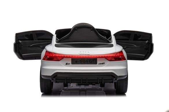 Дитячий електромобіль Audi RS e-tron GT білий