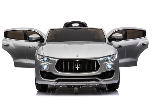 copy_Maserati Levante Luxury белый c видео-планшетом