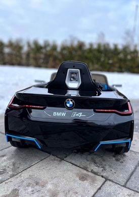 Дитячий електромобіль BMW I4 чорний лак