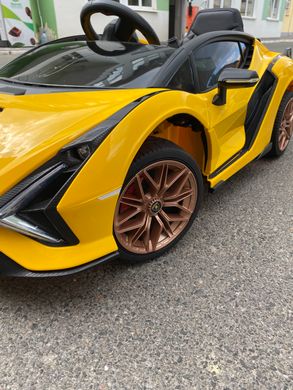Lamborghini Sian желтый