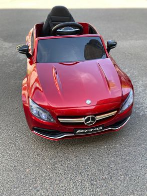 Mercedes-Benz C63 S AMG красный лак